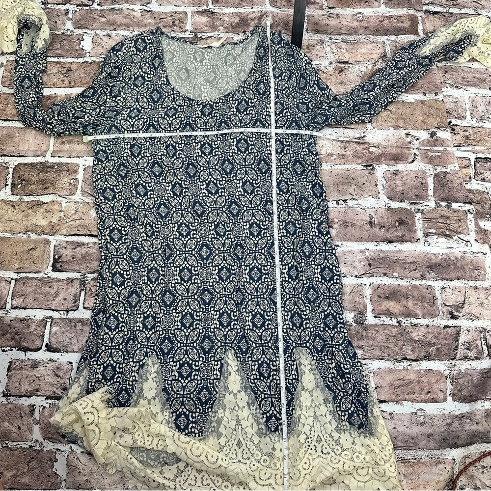 Blu Pepper Boho Crochet Lace Trim Tunic Dress Navy Geometric Print Size Large - Picture 10 of 14